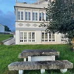 Beachfront Surf & House, Charming & Quiet Gasthuis