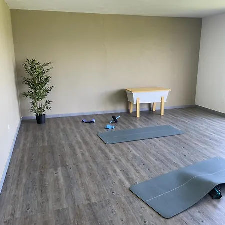 Beachfront Surf & House, Charming & Quiet Gæstehus