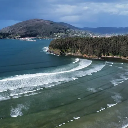 Casa de hóspedes Beachfront Surf & House, Charming & Quiet