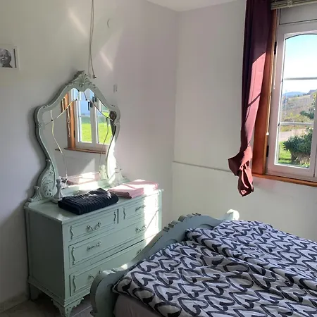 Beachfront Surf & House, Charming & Quiet * Valdoviño