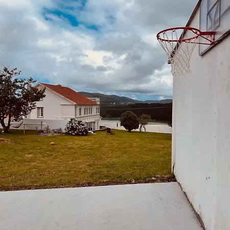 Beachfront Surf & House, Charming & Quiet Casa de hóspedes *