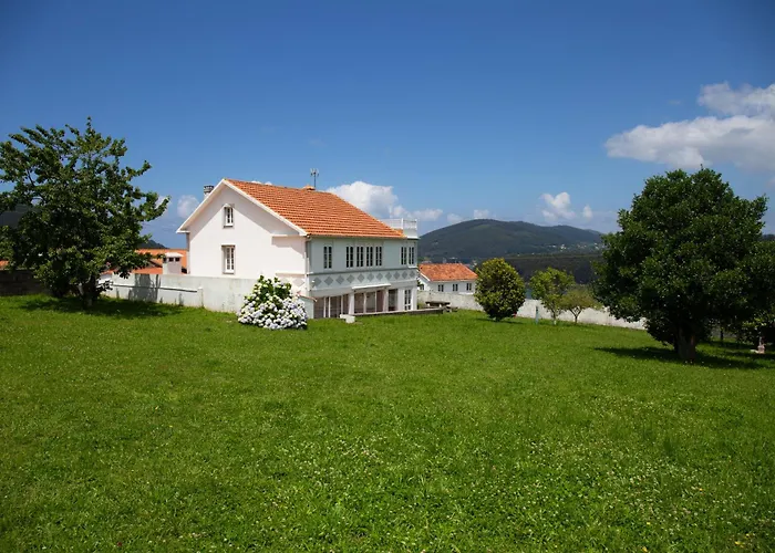 Beachfront Surf & House, Charming & Quiet Konukevi Valdoviño