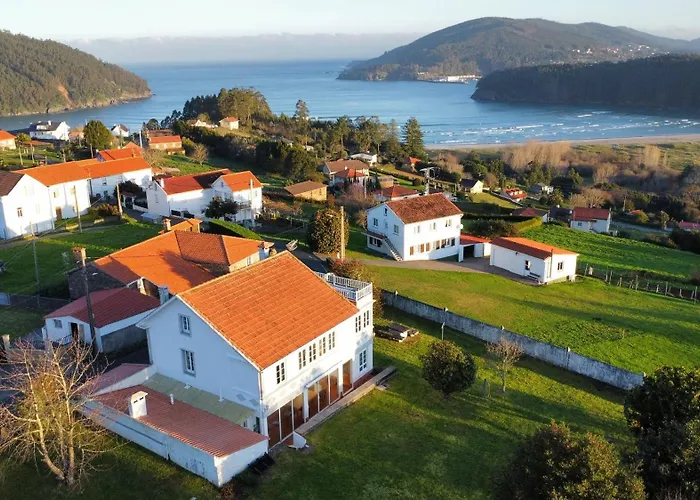 Beachfront Surf & House, Charming & Quiet * Valdoviño