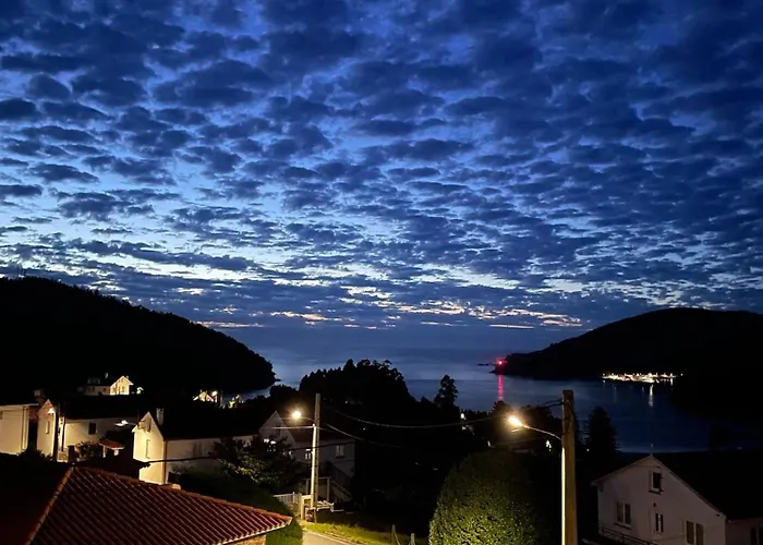 Beachfront Surf & House, Charming & Quiet Konukevi Valdoviño