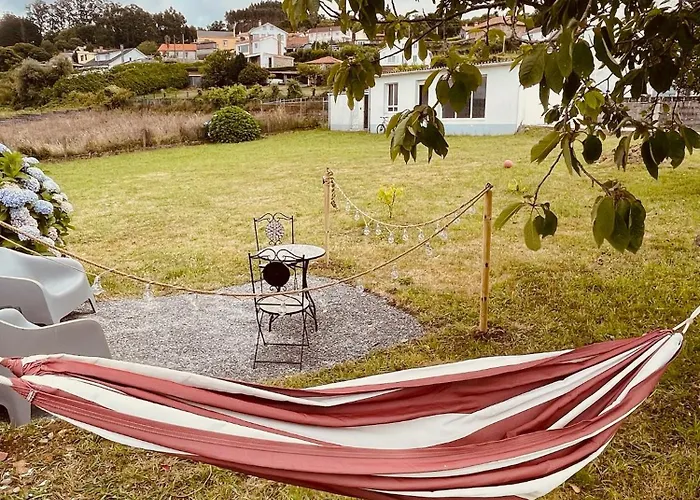 Beachfront Surf & House, Charming & Quiet * Valdoviño