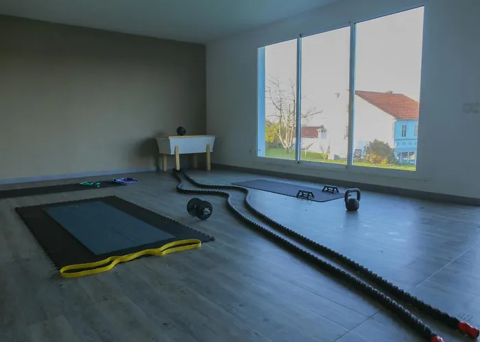 Beachfront Surf & House, Charming & Quiet * Valdoviño